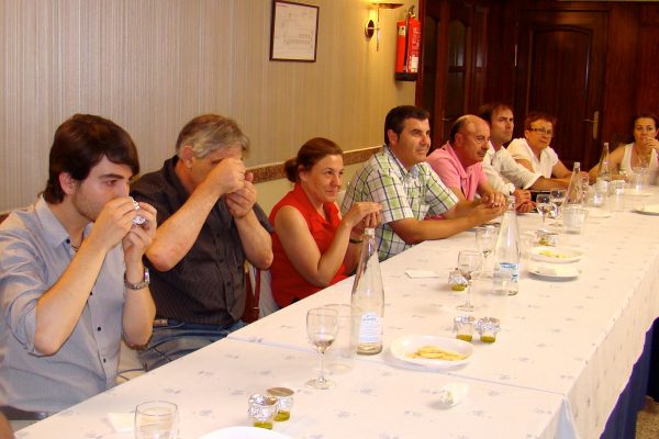 Hosteleros catando